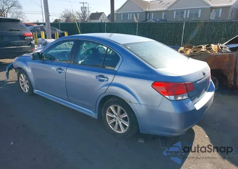 2010 Subaru Legacy 2.5I Premium из США, поврежденный, VIN 4S3BMCC64A3233782